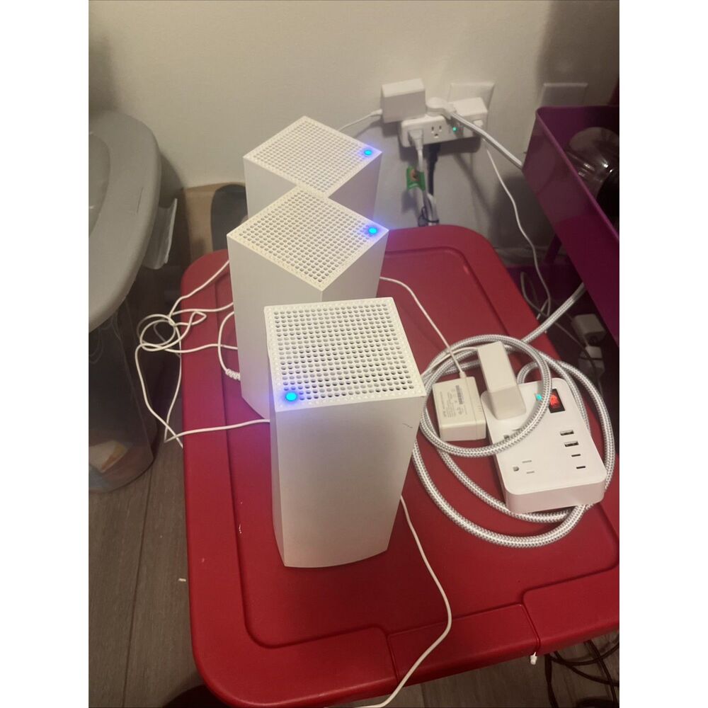 3 nodes - Linksys MX4200 Velop Tri-Band WiFi 6 Mesh Router - 2,700 Sq Ft